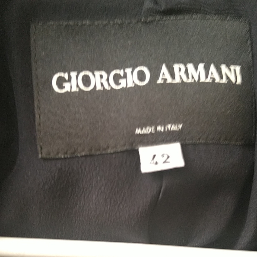 Chic Giorgio Armani Blazer
